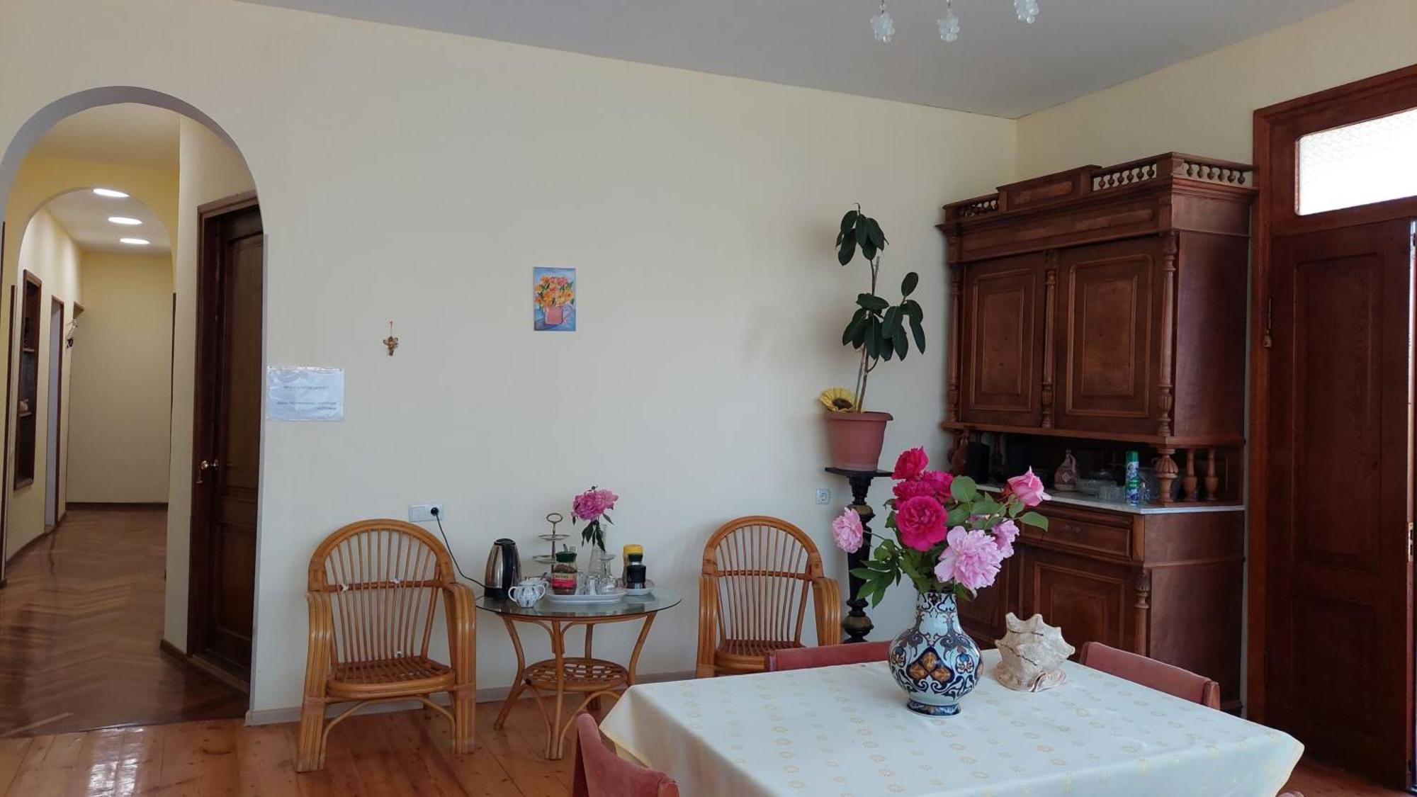 Guesthouse "Door" In Сигнахи Екстериор снимка