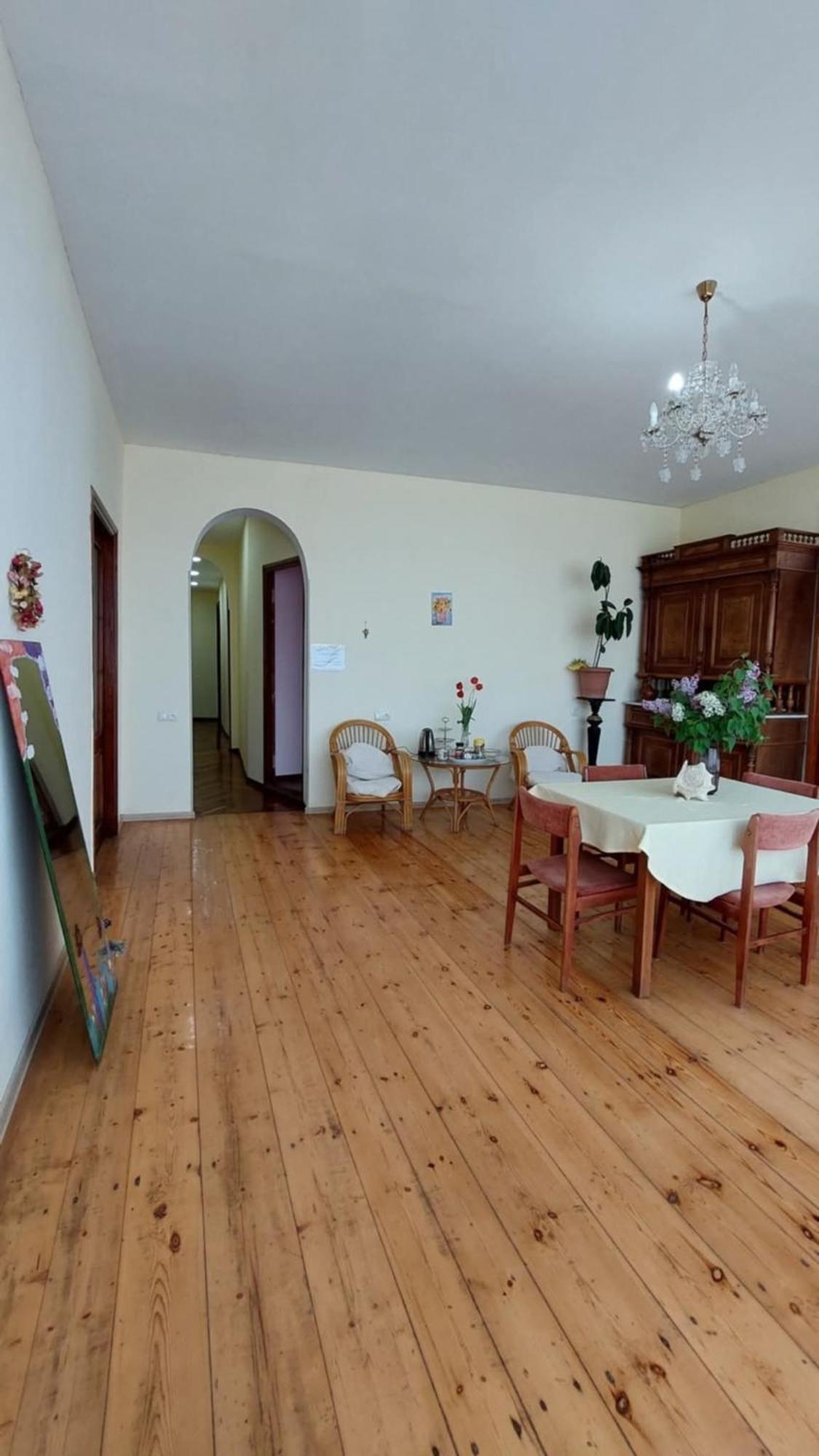 Guesthouse "Door" In Сигнахи Екстериор снимка